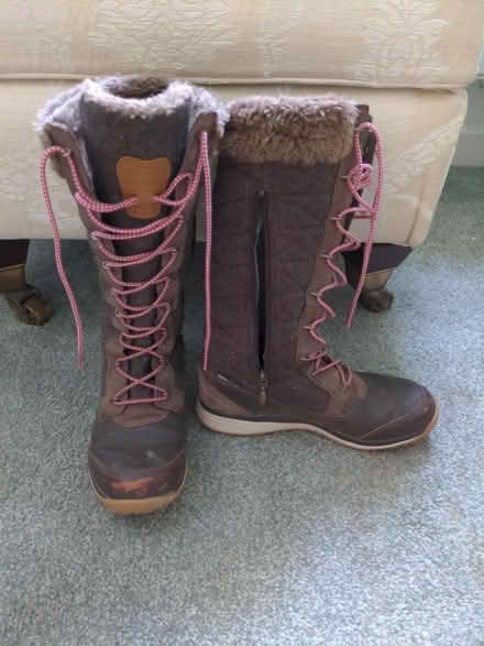 Photo of free Winter Boots Size 6 (BN8) #2