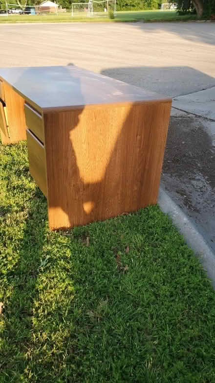 Photo of free Desk (East end of Aspen Dr Denton) #2