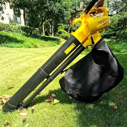 Photo of Leaf blower and mower (Watford WD259) #1
