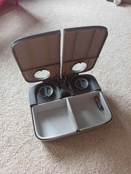 Photo of free Cat feeder (Bedwell SG1) #2