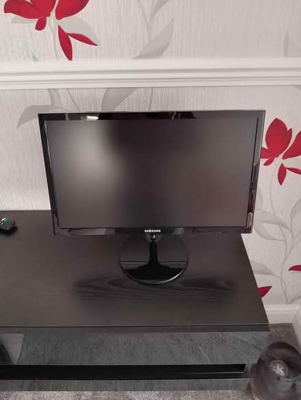 Photo of free Computer (East Hull) #2