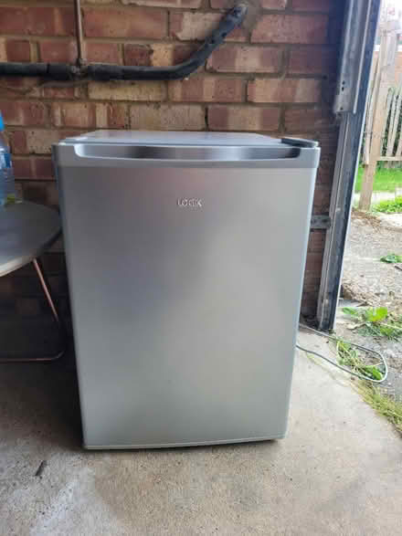 Photo of free Dryer and mini fridge (Harpenden batfor) #2