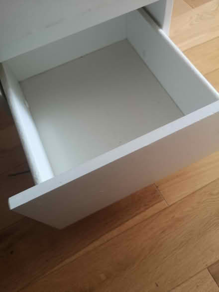 Photo of free Small ikea bedside cabinet (Streatham SW16) #4