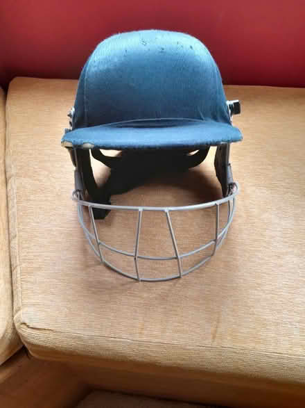 Photo of free Junior Cricket Helmet (BS16) #2