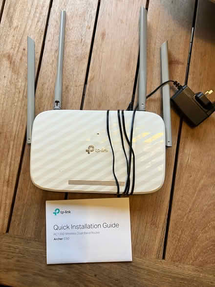 Photo of free TP link extender (Willowbrae EH8) #1