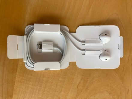 Photo of free Apple head phones (Donnybrook) #2