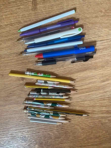 Photo of free Pencils ✏️ and pens bundle (W3) #1