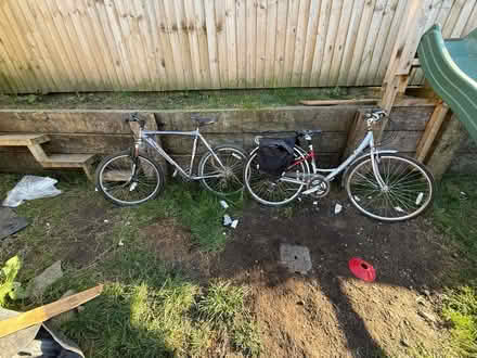 Photo of free pushbike and karts (Knighton) #1