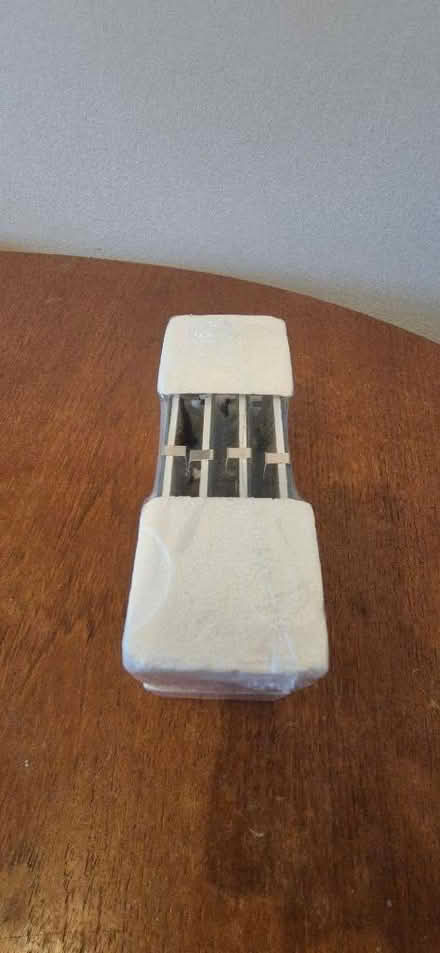 Photo of free Set of 4 6x4 glass picture clip frames (Maidenhead SL6) #2