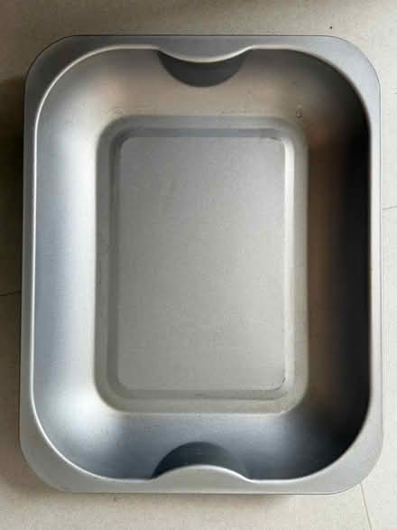 Photo of free 2 Metal Oven trays (Amersham HP6) #3