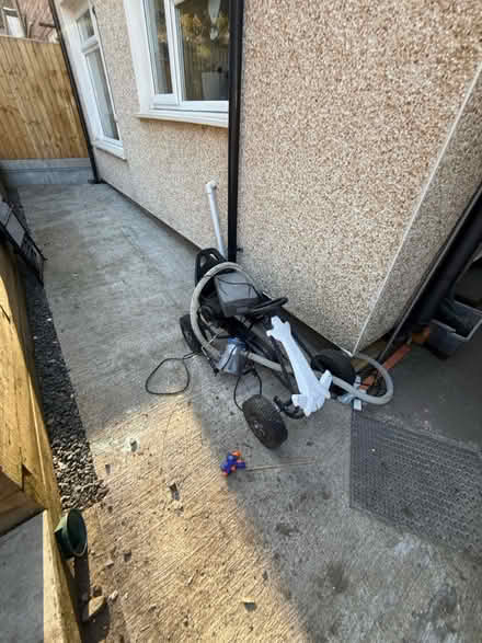 Photo of free pushbike and karts (Knighton) #2