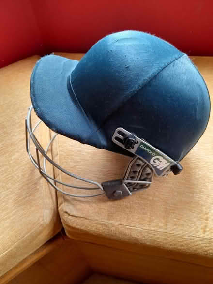 Photo of free Junior Cricket Helmet (BS16) #1