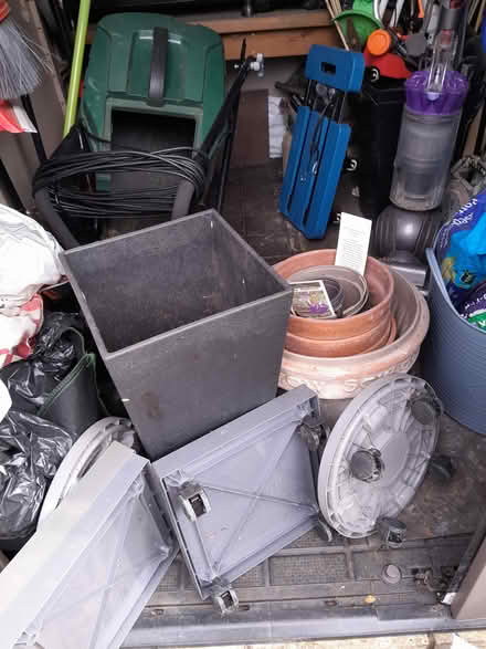 Photo of free Collection of garden pots (Turnpike lane N15) #1