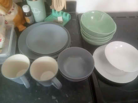 Photo of free Plates and bowls (FY1) #1