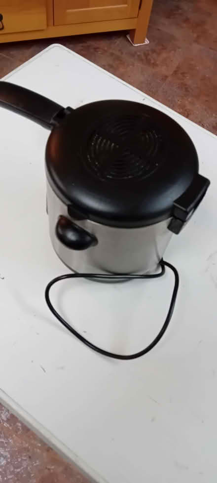 Photo of free Small Basket Fryer (Hackney Cross WR13) #3