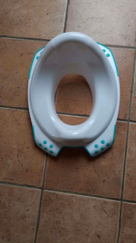 Photo of free Child's toilet seat (Kidlington OX5) #1