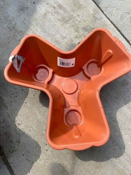 Photo of free 6 trio planters (Finsbury park) #2