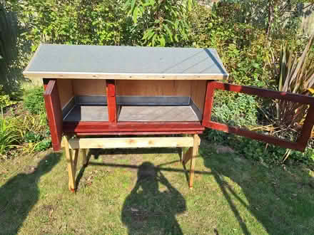 Photo of free Rabbit/guinea pig hutch. (Ringmer BN8) #3