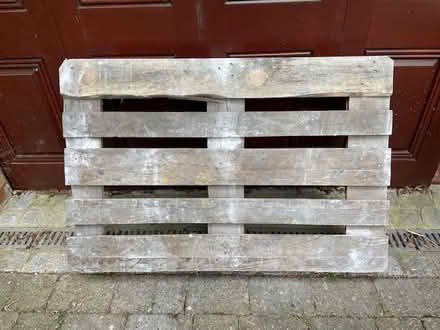 Photo of free Heavy duty pallet (Thundridge) #1