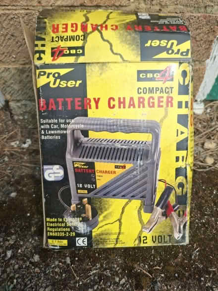Photo of free 12v charger (GL4) #1