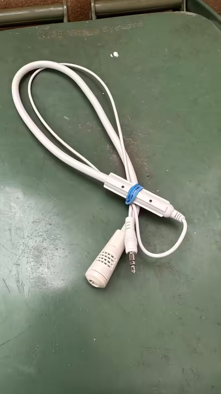 Photo of free Microphone for korg keyboard (E17) #1