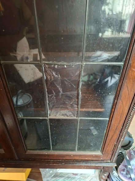 Photo of free Vintage display cabinet (St Nicholas SG1) #4