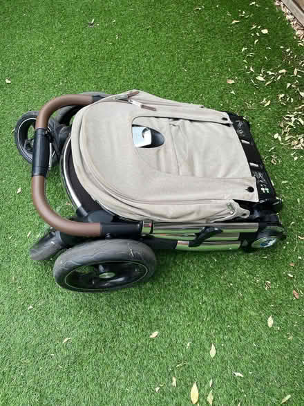 Photo of free Baby pram - occaro - mamas and papas (Brentford Gate TW8) #4