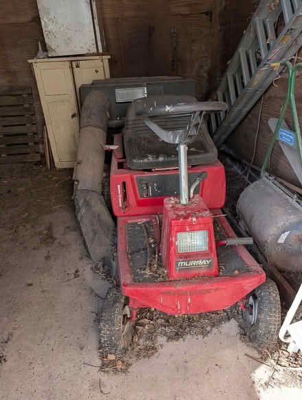 Photo of free ride on mower (Cosby LE91) #2