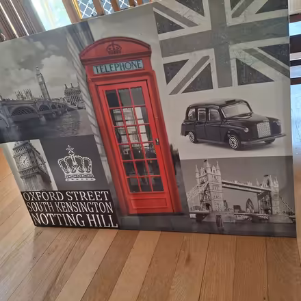 Photo of free Large London wall canvas (Hallam Fields, Ilkeston) #1