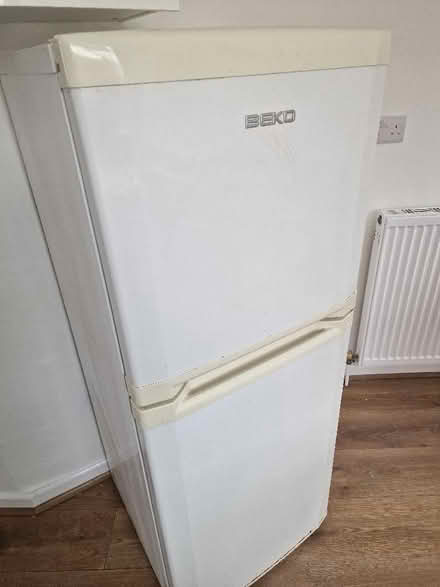 Photo of free BEKO fridge freezer working (Droylsden M43) #1