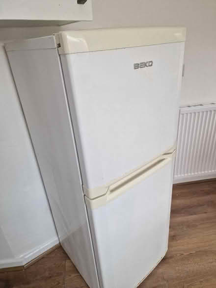 Photo of free BEKO fridge freezer working (Droylsden M43) #4