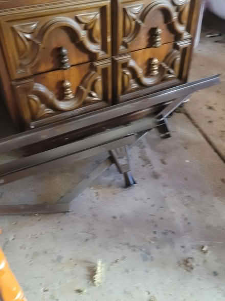 Photo of free Metal bed frame (Belleville) #1