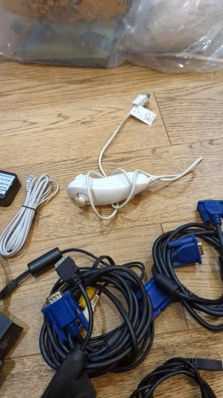 Photo of free Collection of audio visual stuff (norbiton KT2) #2
