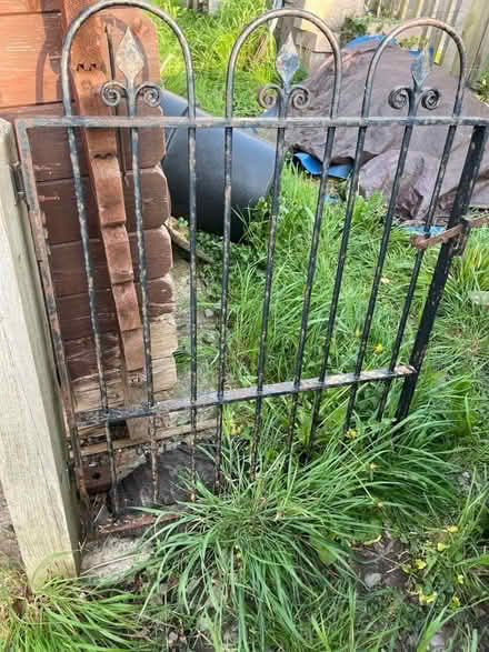 Photo of free Metal gate (Breadstone GL13) #1