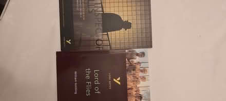Photo of free GCSE revision books ENGLISH (Cam GL11) #2
