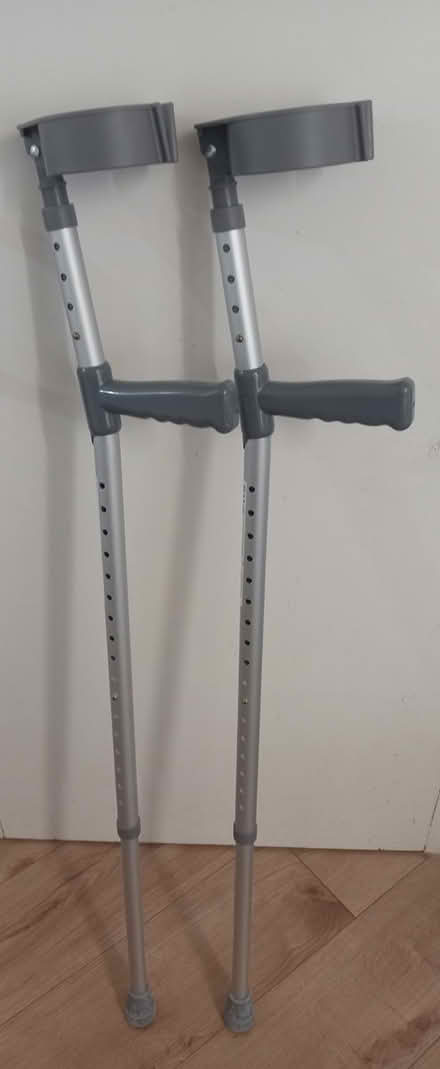 Photo of free Pair of crutches (Shoreditch) #1