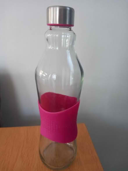 Photo of free 750ml Glass Drinking Bottle (with removable silicon grip) (Panshanger AL7) #1
