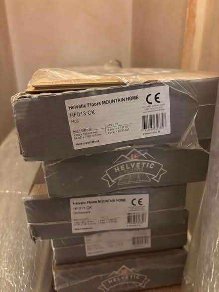Photo of free laminate flooring and underlay (Cheltenham GL52) #4