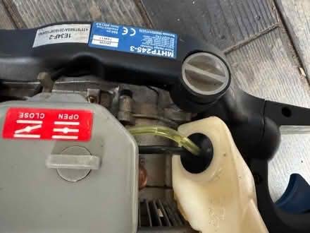 Photo of free Not working hedge trimmer (KT7 - Thames Ditton) #2