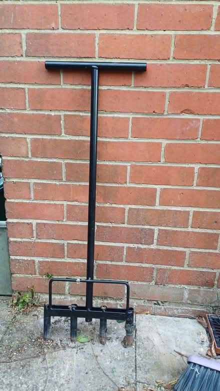 Photo of free Lawn aerator (Charlton OX12) #1