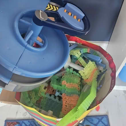 Photo of free Glow track big bag (EH4) #1