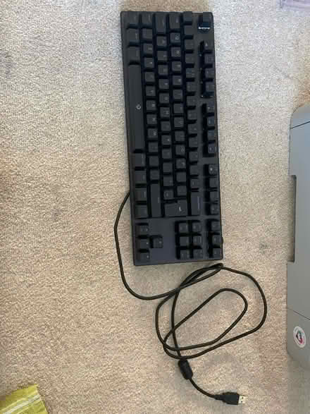 Photo of free Clickedy-clackedy keyboard (Wickford SS11) #1
