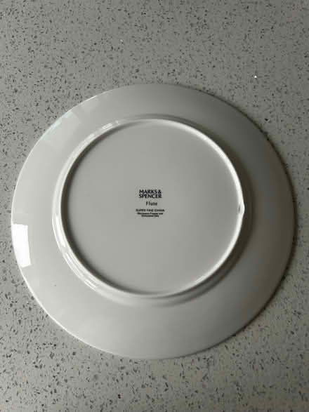 Photo of free 4 x Marks and Spencer white Dinner Plates (Hurstpierpoint BN6) #4