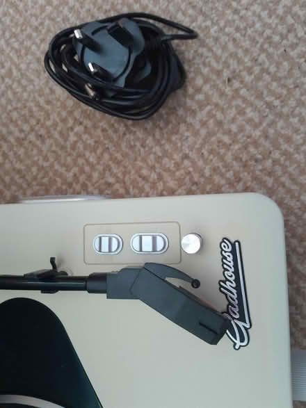Photo of free Gadhouse record player (Welwyn Garden city AL7) #2