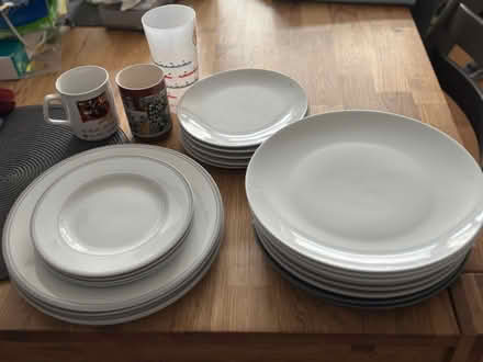 Photo of free Dinner and side plates, mugs & cup (TW9) #1