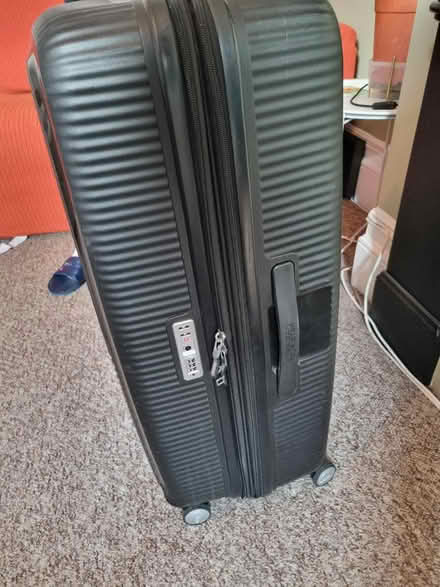 Photo of free American Tourista Suitcase (Large) (Muswell Hill N10) #2