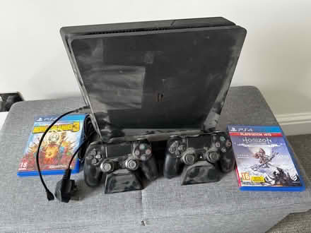 Photo of free PlayStation 4 with 2x games (SE229LF) #1