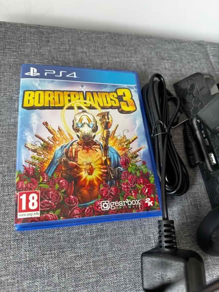 Photo of free PlayStation 4 with 2x games (SE229LF) #3