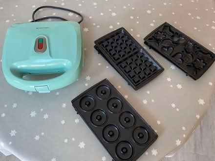 Photo of free Waffle Maker (Dunton Green TN13) #1