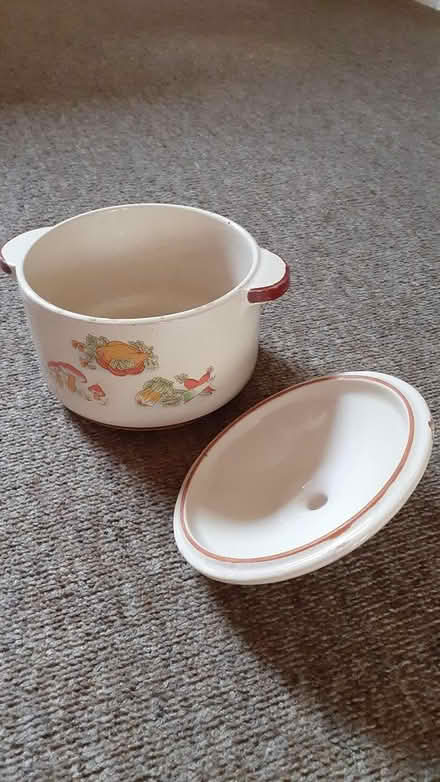 Photo of free Casserole dish (Cb24 9nt) #2